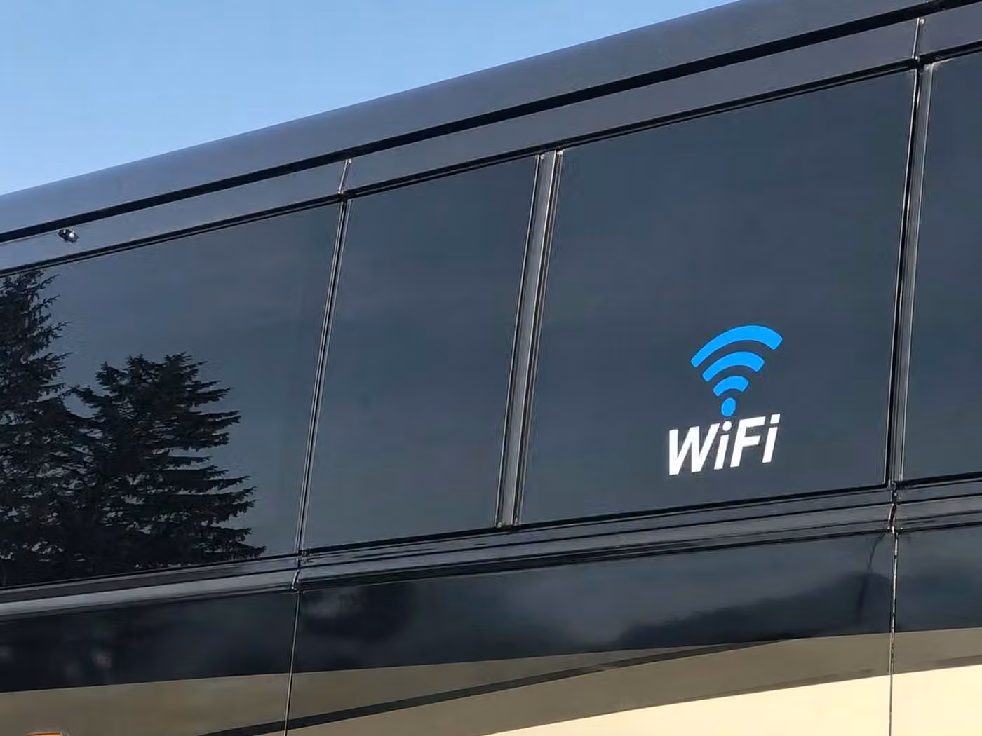 atascadero 15 passenger minibus wifi