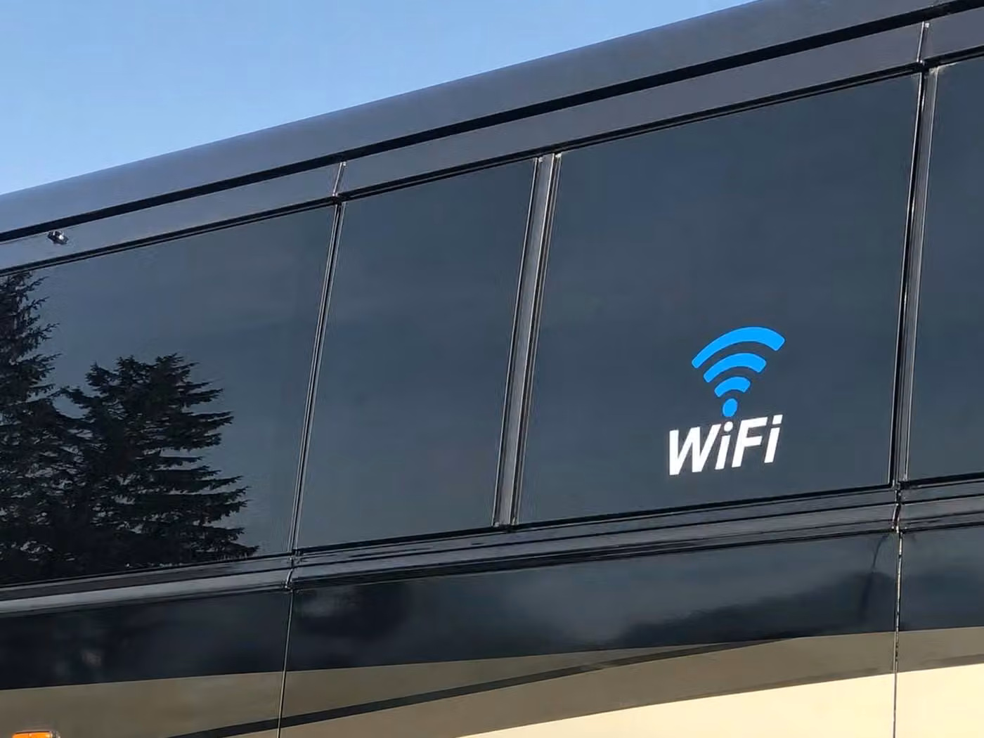 atascadero 18 passenger minibus wifi