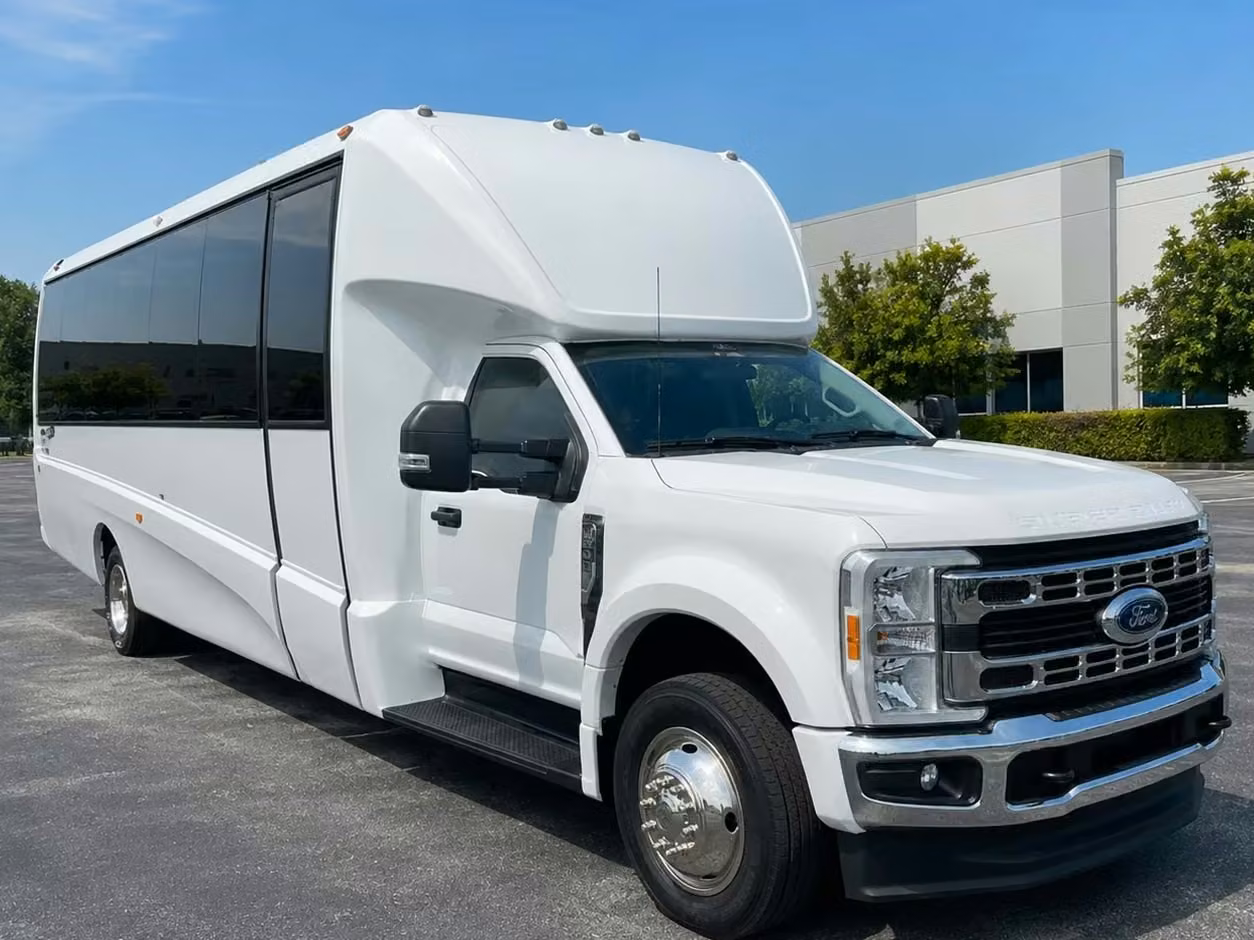atascadero 25 passenger minibus rental